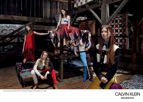 Calvin Klein представили новую рекламную кампанию