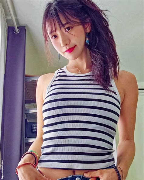 Jinnytty Nude OnlyFans Leaks Fappening FappeningBook