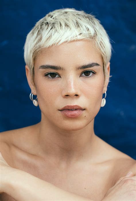 Hannah M Women Mainboard Nevs