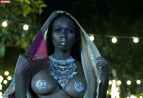 Naked Dazelle Yvette In Balance Of Power