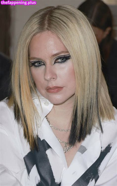 Avril Lavigne AvrilLavigne Nude OnlyFans Photo The