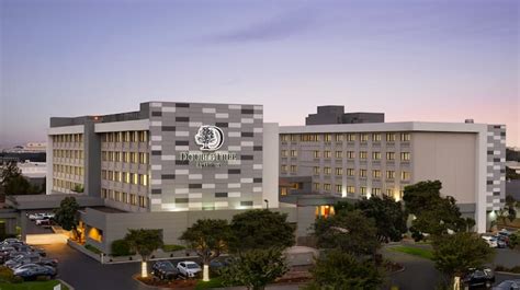 DoubleTree by Hilton San Francisco South Airport Blvd