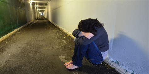 Madre Costringe Il Figlio Gay A Fare Sesso Con Lei Per Guarirlo Gay It