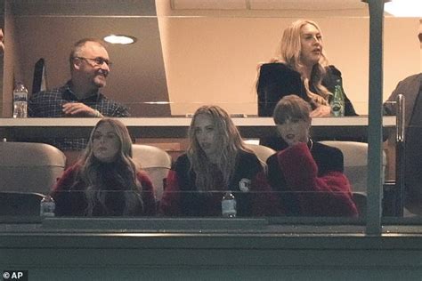 Taylor Swift And Brittany Mahomes Solidify Bff Status Pop Megastar Borrows Red Teddy Coat Of