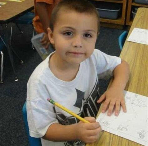 Habría revelado que era gay niño de 10 años fue torturado por sus padres hasta la muerte