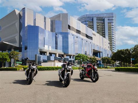 Bmw Motorrad Ch Nh Th C B N Naked Bike Bmw S R T I Vi T Nam V I Gi T N Tri U Ng