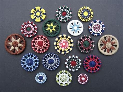 Пуговицы из пряжи. 9 фото очаровательных идей | Dorset buttons, Button ...