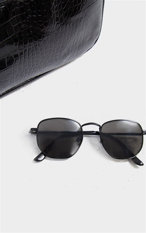 Black On Black Circular Sunglasses Prettylittlething Usa