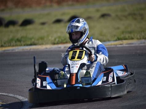 Carrera De Karts Tandas Para Grupos Castroponce Desde Yumping