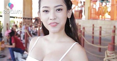 Hot girl Thúy Vi khoe ngực sexy đi phá đám cưới của Ngọc Thảo