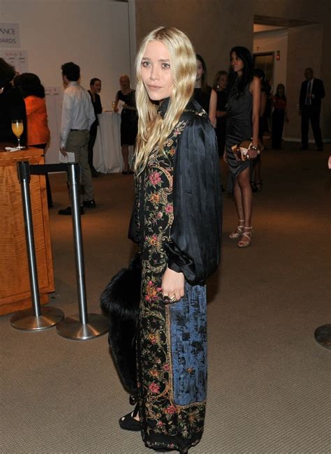 Mary Kate Attends The Take Home A Nude Benefit At Sotheby S In NYC 17 October 2011 Mary