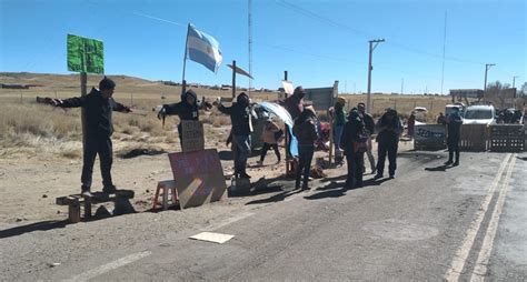 Cortes De Ruta Y Crucifixiones En La Quiaca Los Docentes De La Puna