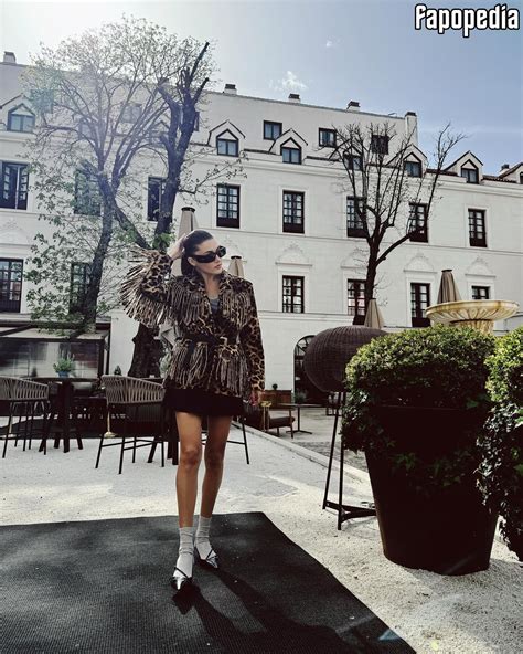 Hande Ercel Nude Leaks Photo Fapopedia