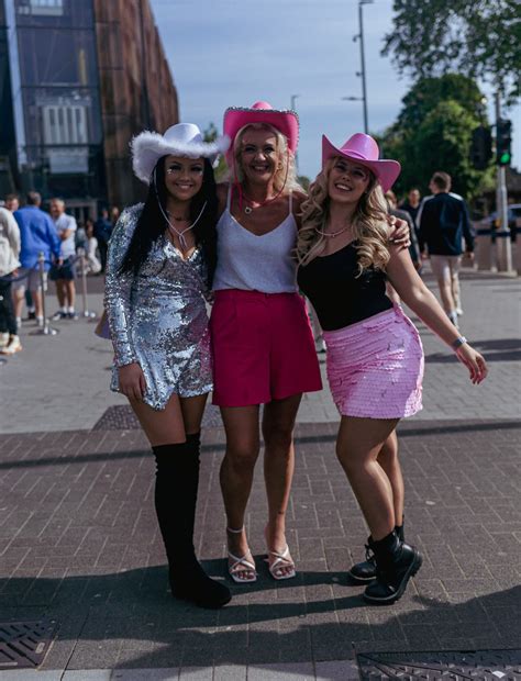 Concert goers slam RBC Amphitheatre security for long lines 24