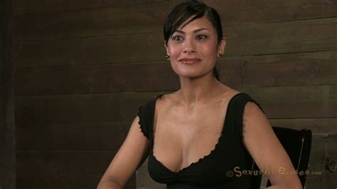 Gorgeous Woman Beretta James Is Taking Part In Hardcore BDSM Sex Action