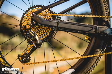Foto: Die Farbe ist Programm: Die neue, 12-fache SRAM