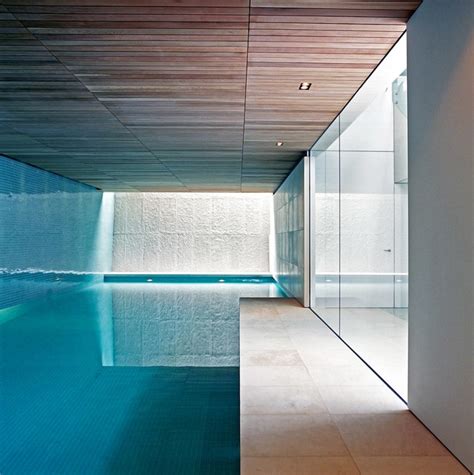 Swimming Pool: Loughton Swimming Pool