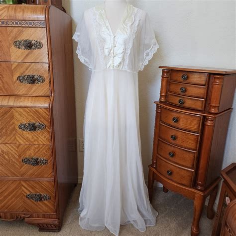 Vintage Piece Lingerie Nightgown Set Gem