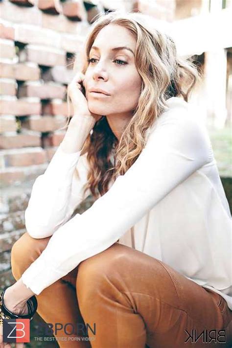 ELIZABETH MITCHELL Magazine Scans ZB Porn