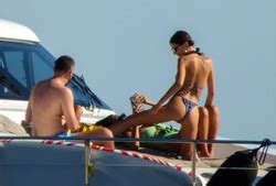 Swimwear Emily Ratajkowski Wearing A Bikini On A Yacht In Mykonos