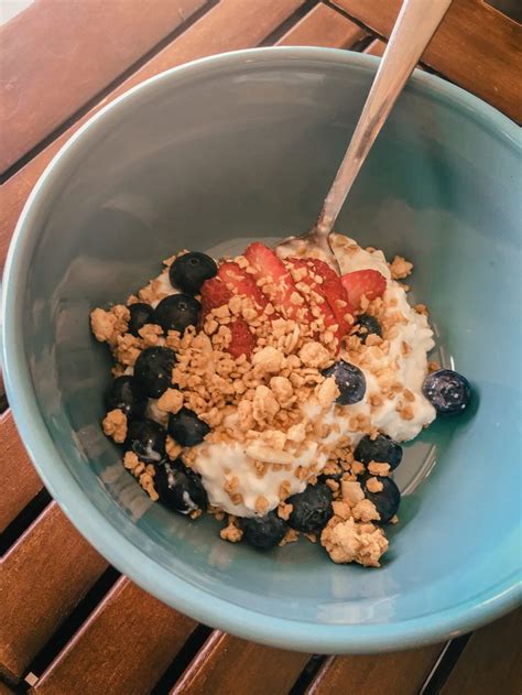 Homemade Parfait | Homemade parfait, Yummy, Good eats