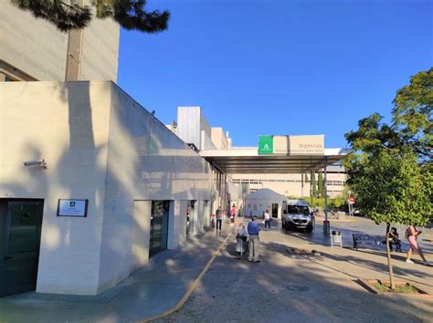 Andalucía baja ocho hospitalizados Covid hasta 194 y los ingresados en