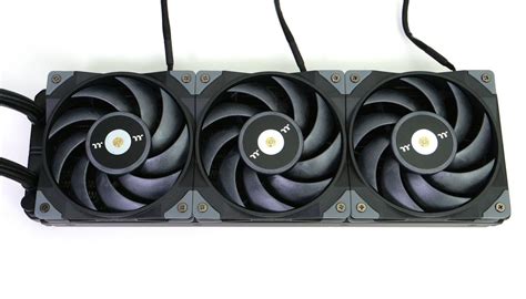 Thermaltake Toughliquid 360 ARGB Sync im Test: RGB-Controller ...