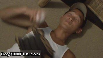 Gay A La Mierda Tommy Llega A Casa De La Pr Ctica De B Isbol Se Desnuda Y Xvideos