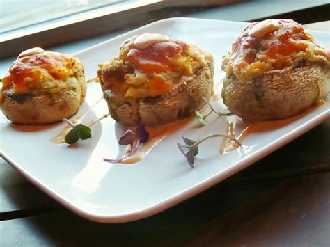 Crab And Cheddar Corn Bread Stuffed Mushrooms With Creole Remoulade Cheddar Cornbread Food