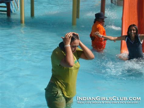 Hot Cinema Blog Desi Aunty Water Park Enjoying Wet
