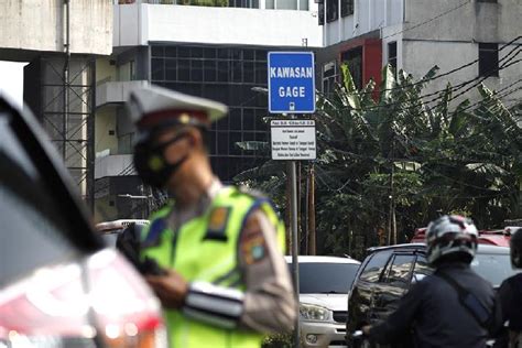 Penumpang Angkutan Umum Meningkat Lantaran Ganjil Genap Metro Koran