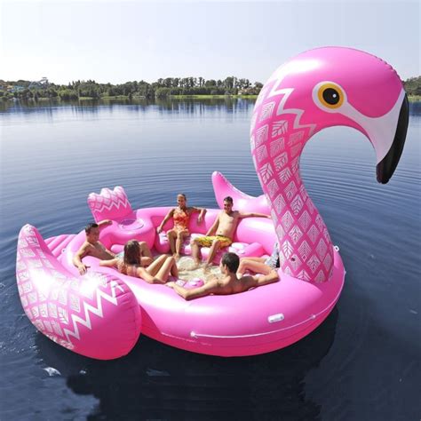Pink Flamingo Raft – Souper Geek