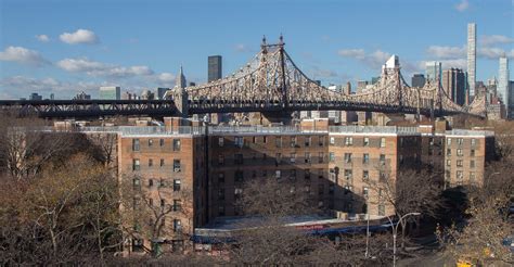 nycha signs  project labor agreement  renovation work involving