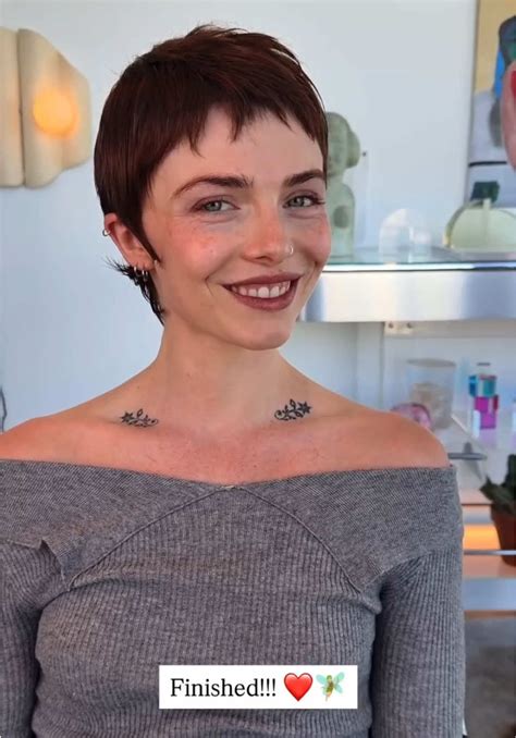 Pixie! Nothing to say just… pixie. Cut with a razor. Because even if y