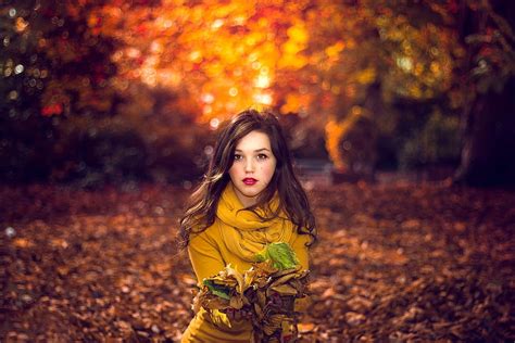 Sunlight Forest Fall Leaves Women Outdoors Graphy Morning