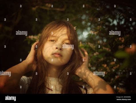 Fille Blonde Cheveux Long Banque De Photographies Et Dimages Haute R Solution Alamy