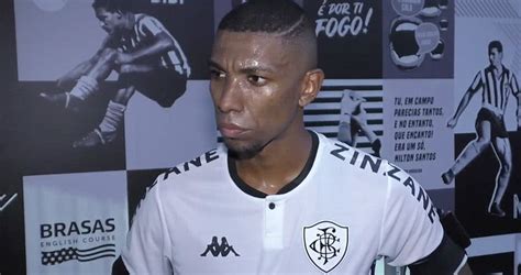 Acertado Kanu Botafogo Aguarda Aval De Textor Para Assinar