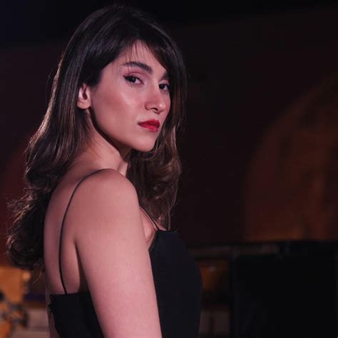 autoridades iranies dicen  la artista parastoo ahmadi  fue