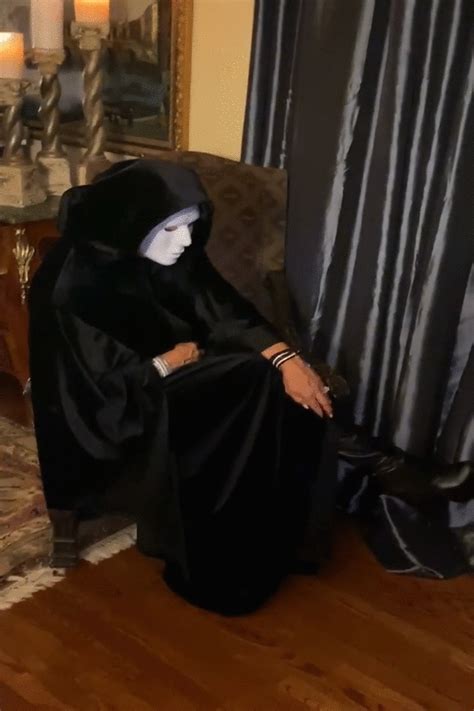 Frankie Worth Hot Milf Page