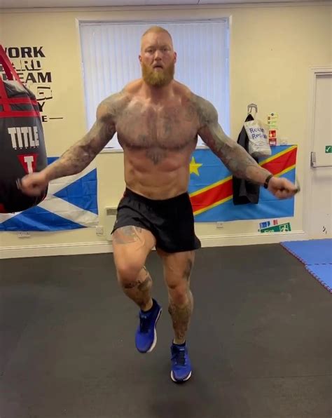 Game Of Thrones Star Hafthor Bjornsson Shows Off Shredded Body To Leave