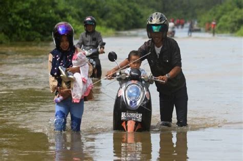 Hal Yang Harus Dilakukan Setelah Motor Terendam Banjir Okezone Otomotif