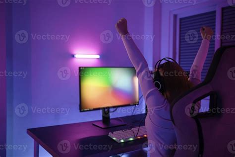 Asian Woman Gamer Play Computer Video Game Concept 21609136 Stock