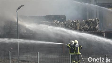 Schwarze Rauchs Ule Ber Straubing Polizei Und Feuerwehr Im