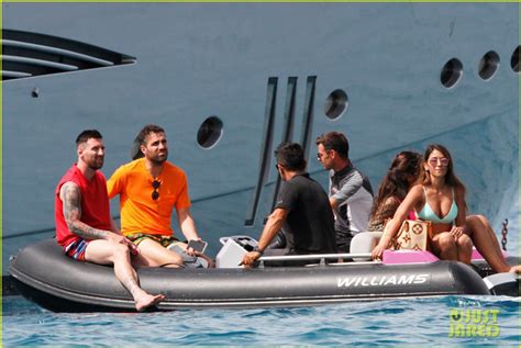 Messi Khoe Th N H Nh M I T Nh T B N V Y U M C Bikini C C Xinh