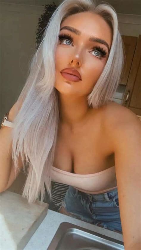 Blonde Cleavage Nudes ChavGirls NUDE PICS ORG