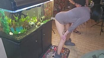 La Femme D Un Ami Baise Un Gode Pendant Que Deux Amis Jouissent Sur Son Gode XVIDEOS