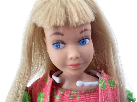 Lot Blonde Straight Leg Skipper Skipper Wears Lolapaloozas Outfit Is Missing