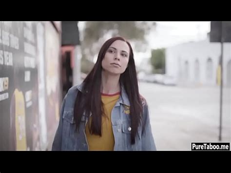 ingenua engañada para tener sexo en trío por una pareja pervertida XVIDEOS