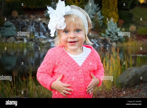 Fille blonde chaude Banque de photographies et dimages à haute résolution Alamy