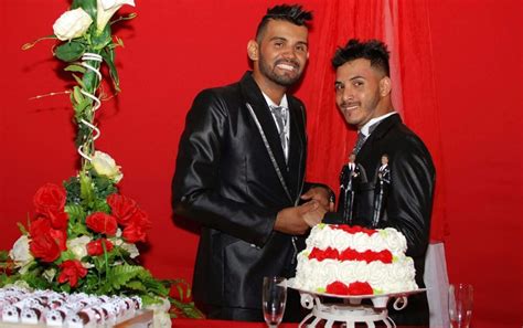Justi A Nega Indeniza O De R Mil A Casal Gay Que Alegou Ter Sido Demitido Ap S Se Casar Em